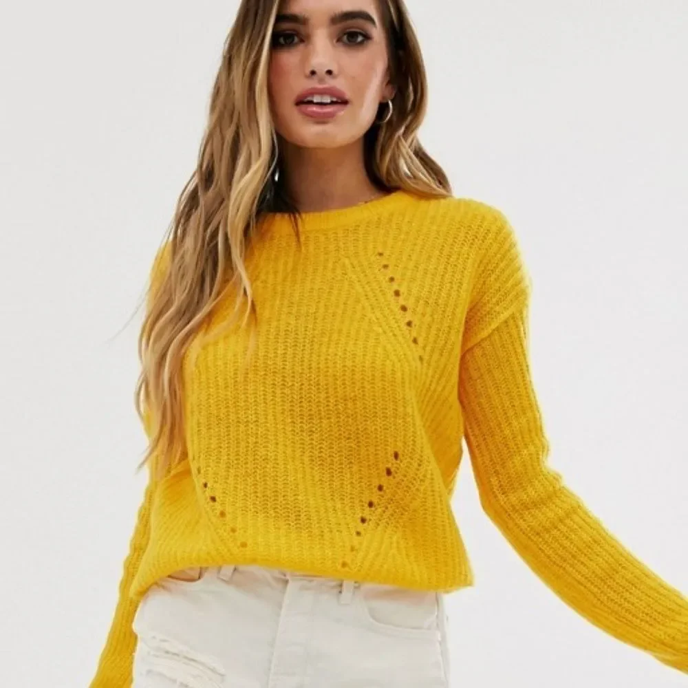 Unbranded sweater by